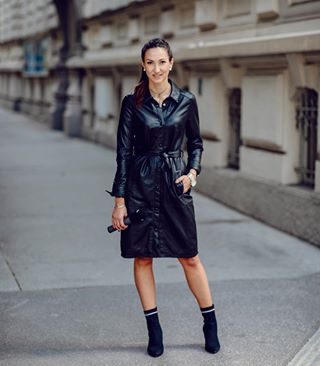 If you can see it in your mind,
you can hold it in your hand 💪🏼🙌😍🎤 #liveyourlife#dreamscometrue#believeinyourself#mindset#focus#moderatorin#love#ootd#fashion#speaker#smile#businesswoman